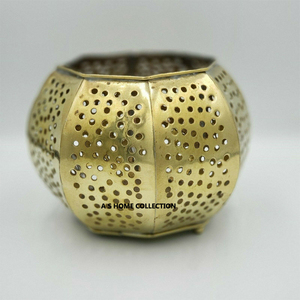 Venta al por mayor cilindro Navidad galvanizado oro metal portavelas y votivo para la decoración del hogar - Product Image 6