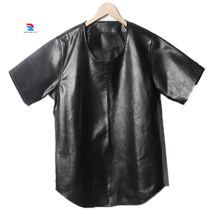 เดรสลำลองสำหรับผู้ชายเสื้อยืดหนังเสื้อสตรีทแวร์เสื้อยืดฮิปฮอปลูกเรือเสื้อยืดหนัง PU ขนาดใหญ่พิเศษ - Product Image 1