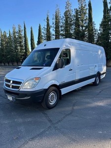 Camion de café mobile Dodge Sprinter 2500 de 2008, 4k km, kilométrage original - Product Image 6