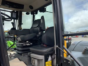 NOUVEAU/OCCASION Vente Flash Prix Usine Puissant Excellente Qualité Nouvelle Marque 2022 Tracteurs JCBS Fastrac 4220 à Vendre - Product Image 6