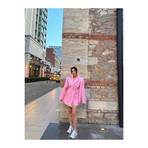 Giacca Blazer da donna di design oversize - Product Image 2