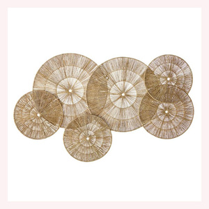 Tenture murale élégante en rotin et jonc de mer tissés à la main Conception artistique durable pour les intérieurs côtiers et bohèmes - Product Image 6