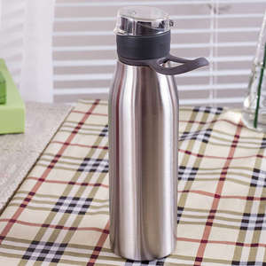 Bouteille d'eau sport en acier inoxydable 750 ml, isolée sous vide, anti-fuite, pour le camping et la randonnée en extérieur - Product Image 6