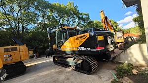 Excavadora Hyundai 220 de 20 toneladas de servicio pesado de Corea, buen precio, excavadora de orugas Hyundai usada en el R220LC-9S - Product Image 3