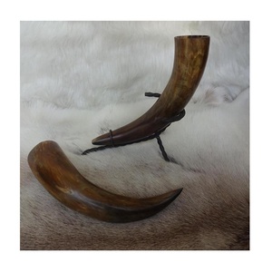 2025 support de conception animale écologique hydromel fabriqué à la main véritable fer royal métal corne à boire Style Viking naturel poli - Product Image 1