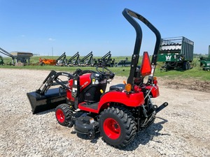 Tractor TYM T224H de Alta Calidad, Nuevo/Usado, con Cargador, 22HP, 4x4, Cortacésped para Pequeñas Granjas y Jardines - Product Image 4