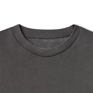 เสื้อสเวตเชิ้ตผู้ชายไซส์ใหญ่ ดีไซน์เอง ปี 2025 แบบเรียบง่าย แขนยาว พร้อมสกรีนโลโก้และป้ายแบบกำหนดเอง สำหรับฤดูหนาว - Product Image 3