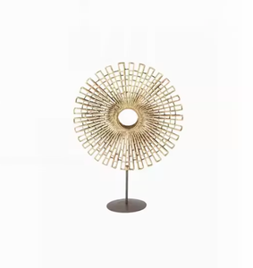 Sculpture en métal moderne de luxe pour la décoration de maison et de mariage ornements de feuilles de la plus haute qualité finis en or artisanat indien - Product Image 5