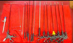 Juego de Instrumentos Quirúrgicos Laparoscópicos Manuales de Acero de Alta Calidad, Incluye Pinzas, Portaagujas y Diseccionadores - Product Image 4