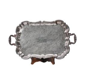 Bandeja decorativa de latón para decoración navideña del hogar, perfecta para un servicio elegante con acabado liso de ELEGANT DESIGNS - Product Image 5