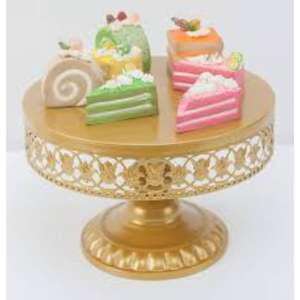 Support à gâteau artistique en métal doré avec une résistance supérieure et un attrait luxueux pour des décorations de table à dessert élégantes - Product Image 4