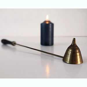 Vela Snuffer Oro Negro Aluminio Pulido Mango Largo Navidad Flame Snuffer - Product Image 3