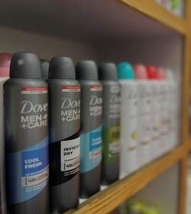 Lotion hydratante Dove Men Care pour peaux sensibles. - Product Image 6