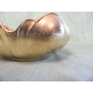 Bol en cuivre élégant pour la décoration de la cuisine et le service des repas, ajoutant une touche rustique douce à toute pièce ou à toute table, charme nocturne - Product Image 2