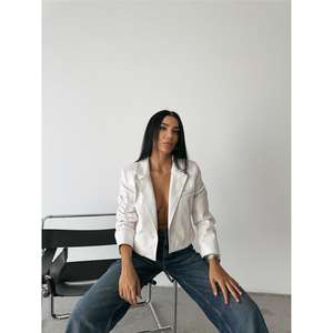 Veste courte en cuir blanc à un seul bouton pour femme - Product Image 3