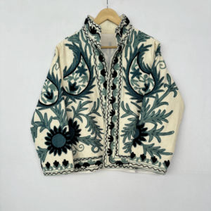 Suzani เสื้อแจ็คเก็ตปักลาย, เสื้อคลุม suzani ผ้าฝ้าย, เสื้อโค้ทแจ็คเก็ตฤดูหนาว, แจ็คเก็ตสั้น suzani, แจ็คเก็ตปักมือสำหรับ - Product Image 1