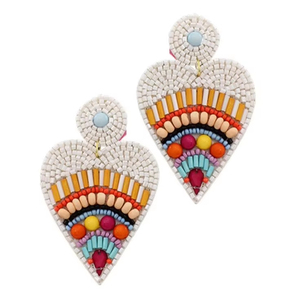 Multicolore élégant avec de belles boucles d'oreilles coeur mignon avec un design de broderie perlée à la main pour les femmes élégantes à la mode - Product Image 1