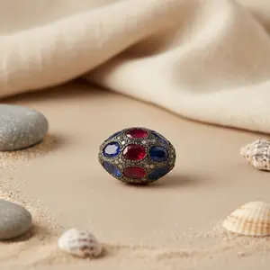 Joyería de Plata de Lujo con Piedras Preciosas de Rubí, Zafiro y Esmeralda de Corte Brillante, Corte Redondo y Cojín en Rojo, Verde y Azul, Parte Posterior Plana - Product Image 1