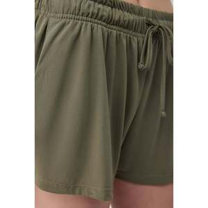 Shorts décontractés pour femmes avec taille élastique et cordon de serrage, taille XS, en spandex, motif tendance, ajustables avec des poches - Product Image 4