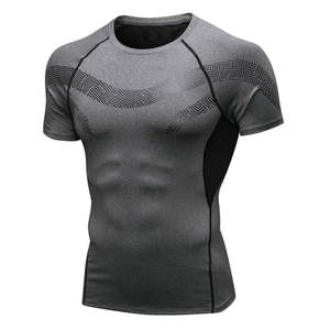 T-shirt de compression personnalisé avec logo, vêtements de sport pour hommes, respirant, pour musculation, fournisseur de t-shirts d'entraînement respirants, rashguard - Product Image 1