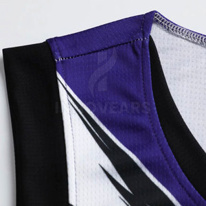 Tenue de Basketball Personnalisée Respirante Grande Taille à Séchage Rapide pour Hommes Adultes – Kit d'Équipe Personnalisable avec Nom d'Équipe – Vêtements de Sport 100% Polyester - Product Image 5