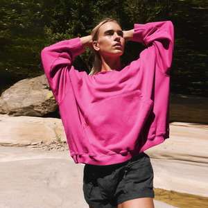 Pull à capuche régulier à col en V pour femmes couleur unie à manches longues léger sweat ample avec poche grande taille hiver - Product Image 4