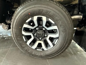 TOYOTA LANDCRUISER DOUBLE CABINE 4X4 MOTEUR DIESEL PICKUPS DISPONIBLE 2023 UTILISÉ ASSEZ - Product Image 6