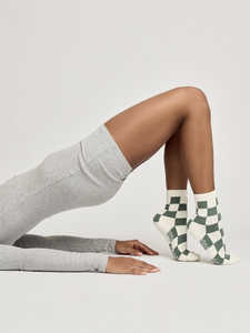 Chaussettes de Pilates personnalisées à faible MOQ, vente en gros, motif carré à carreaux pastel, antidérapantes, pour studio et marque - Product Image 3