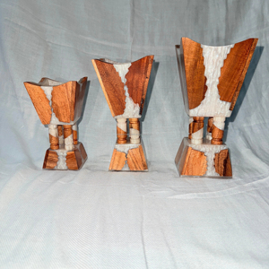 Portavelas de Resina y Madera Hecho a Mano, Soporte Decorativo Asequible para Iluminación del Hogar y Ambiente Acogedor - Product Image 1