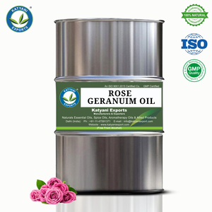 Huile de géranium rose à utiliser dans les parfums, les huiles pour le corps et les produits de soins de la peau 100% naturelle et distillée à la vapeur à partir de plantes fraîches - Product Image 3