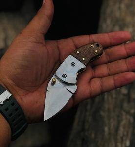 Couteaux pliants portables faits à la main avec manche en bois, vente en gros pour le camping, la survie et le bushcraft, haute qualité, personnalisés avec étuis - Product Image 6