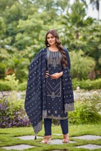 Hermosa ropa ocasional Alta demanda Viscos Dola Silk Jacquard Kurti Pant & Dupatta con fabricación de trabajo manual de la India - Product Image 6