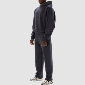 Haute qualité 100% coton unisexe survêtements HeavyWeight 450 Gsm Boxy Style survêtements avec pantalon de survêtement court ensemble d'hiver pour hommes - Product Image 4
