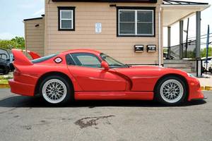 รถส่งถึงบ้าน มือสอง ปี 2002 Dodge-Vipers GTS Final_Edition เครื่องยนต์ 8.0L V10 เกียร์ธรรมดา พวงมาลัยซ้าย สีเข้ม รุ่นลิมิเต็ด ซูเปอร์คาร์อเมริกัน - Product Image 4