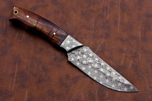 Couteau de skinner en acier damas fait à la main personnalisé avec manche en bois de rose belle gaine en cuir de qualité EDC supportée OEM - Product Image 2