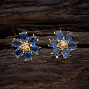 Boucles d'oreilles pendantes religieuses tendance Zircon 136753 avec motif floral, finition dorée, pour femmes, en alliage de zinc, acier inoxydable, laiton - Product Image 3