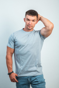 Camiseta de Algodón Ajustada de Color Amarillo para Hombre, Manga Corta, Cuello Redondo, Informal, de Color Sólido, Diseño Liso - Product Image 3