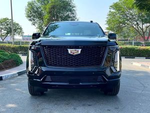 New 2025 Cadi llac Esca lade Sport Plati num Automatic transmission 7 Seater Horsepower 400 - 499 HP - Product Image 2