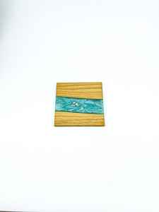 แผ่นรองแก้วเรซิ่นทนทาน ผลิตจากไม้กระถินเทศและไม้มะม่วง ให้พื้นผิวแข็งแรง ป้องกันน้ำ - Product Image 2