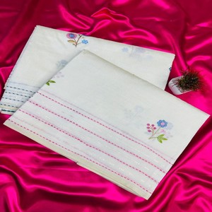 Sari en coton d'Assam VASTRA COTTAGE avec travail traditionnel au fil Katha et bordure élégante en sequins pour tenue décontractée et semi-formelle - Product Image 1