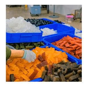 Savon naturel au curcuma pour la peau-Nettoyage en profondeur, vente en gros du Vietnam avec de grandes quantités prêtes à exporter avec une haute qualité - Product Image 2