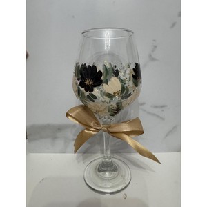 Superbe Verre à Vin Artisanal Écologique BRUSHSTROKE BLISS avec Nœud en Ruban – Style Classique pour un Service de Vin Artistique et Élégant - Product Image 4