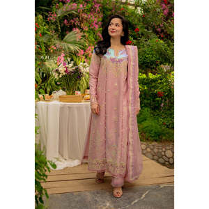 Conjunto de traje Rang Rasiya para mujer de 3 piezas: camisa de lentejuelas bordada con dupatta de malla Khaddi y pantalones bordados - BIC-4891 - Product Image 6