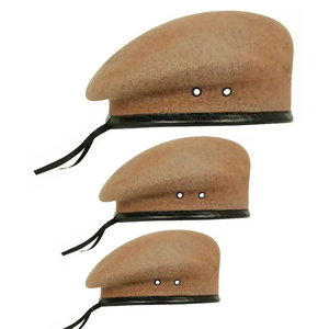 Nouveau style béret d'entraînement pour hommes casquettes de cérémonie confortables en laine et polyester pour une utilisation en extérieur en vente au Pakistan - Product Image 1