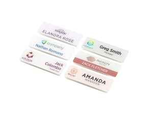 ป้ายอะคริลิคส่วนบุคคลพร้อมแม่เหล็กด้านหลังใช้ซ้ำได้และทนทานสำหรับการสร้างแบรนด์และกิจกรรมขององค์กร - Product Image 3