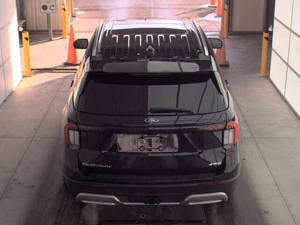 Ford Explorer 2025 d'occasion en excellent état - Product Image 4