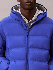 Nuevo diseño de moda Logotipo personalizado Cobalt 100% Nylon con capucha Hombres Chaqueta acolchada Resistente al agua y al viento con bolsillos con cremallera Chaqueta de burbujas - Product Image 5