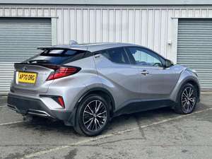 Toyota C-HR SUV 2023 Nuevo Coupé R17 Híbrido Eléctrico con Opciones de Combustible Gasolina y Automático, Caja de Cambios Manual, Volante a la Izquierda, Tracción Delantera y Tracción Total, Ligero - Product Image 4