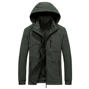 Cómoda chaqueta cortavientos de nuevo diseño 2025 para hombre, chaquetas cortavientos deportivas de alta calidad para hombre para ropa de invierno - Product Image 1