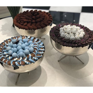 Maravilloso diseño Decoración de mesa Cuenco de chocolate Cuenco de metal plateado de calidad superior para bodas y ocasiones especiales de Venta caliente - Product Image 1
